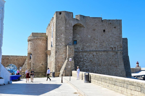 забележителности в Монополи